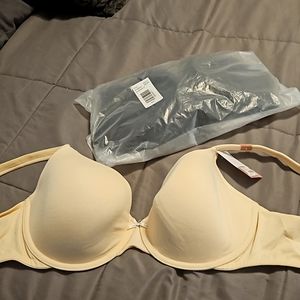 2 lightly lined t-shirt bras. Cotton, underwire 2 for $43. Originally 43 for 1